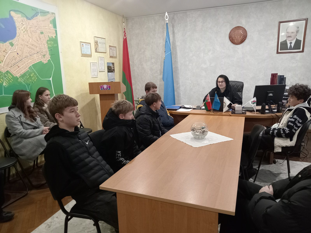 Разговор о главном: девятиклассники встретились с председателем Мотольского сельсовета